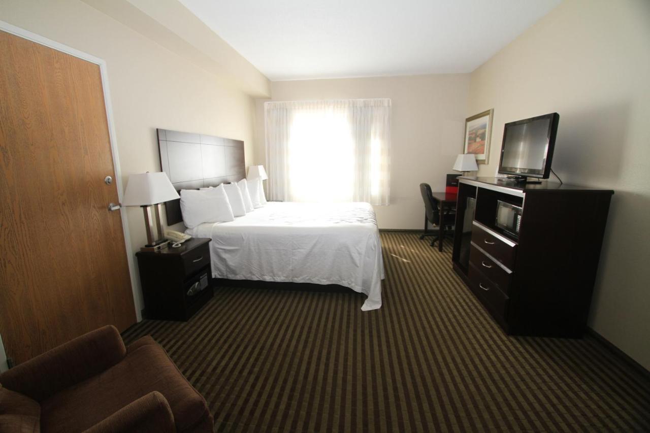 Bowman Inn And Suites Экстерьер фото