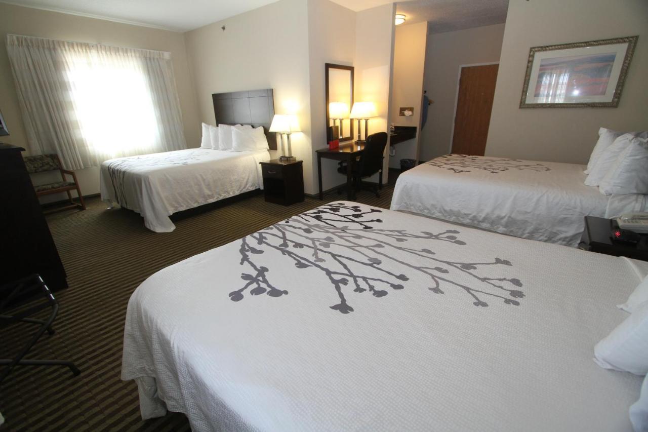 Bowman Inn And Suites Экстерьер фото